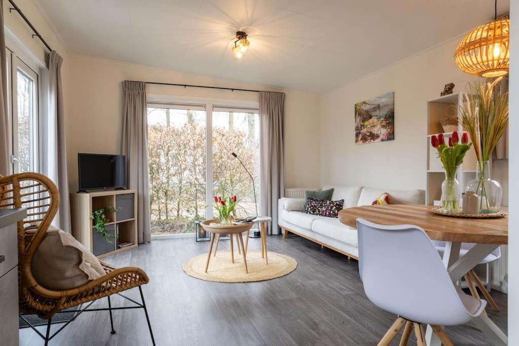 Gezellig Modern Chalet Midden Op De Veluwe Epe Kültér fotó